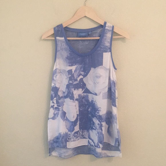 Vera Wang Tops - Simply Vera Floral Racerback Tank Top